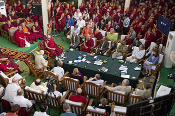 Hội nghị Tâm thức và Đời sống lần thứ XXVI tổ chức tại Tu viện Drepung ở Mundgod, Ấn Độ, vào ngày 17-22 tháng 1 năm 2013. Ảnh / Tenzin Choejor / VPĐLLM