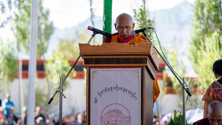 Thiksey Rinpoche phát biểu tại lễ khởi công của Thư viện và Trung tâm Học tập tại Tu viện Thiksey ở Leh, Ladakh, J & K, Ấn Độ vào 29 tháng 7, 2018. Ảnh của Tenzin Choejor