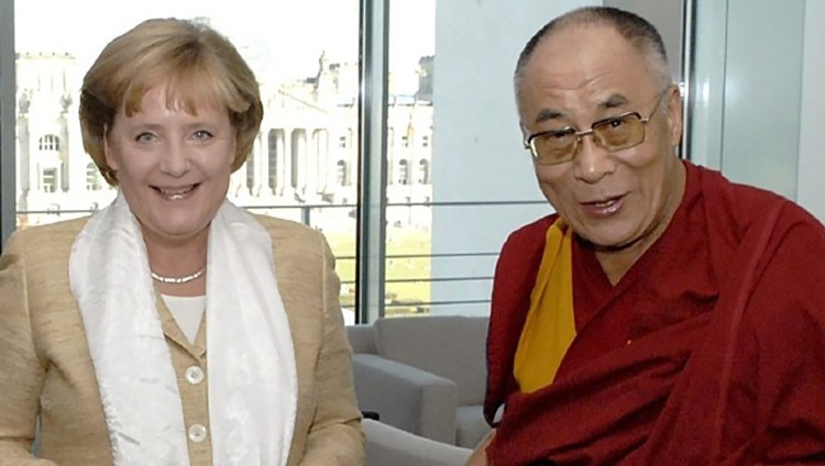 Thánh Đức Đạt Lai Lạt Ma và Thủ tướng Đức Angela Merkel năm 2007.