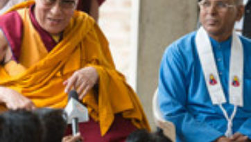 Được chào đón nồng nhiệt tại Nagaloka