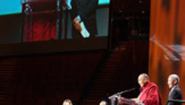 Bất bạo động và sự ảnh hưởng của Từ bi trong thế kỷ 21