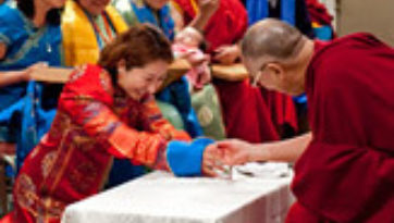 Chuyến đi Nhật Bản kết thúc với buổi tiếp kiến người Tây Tạng, Mông Cổ và Trung Quốc