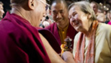 Bày tỏ nỗi đau trước sự ra đi của AMA WÄGER