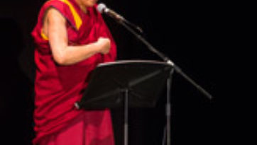 Nói chuyện về Đạo đức và Bất bạo động