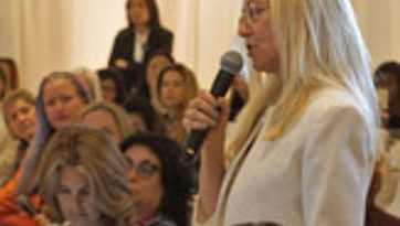 Tham gia buổi Điểm Tâm về "Phụ nữ trong sự Lãnh đạo Từ bi"