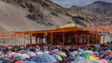 Thuyết Pháp về "Đèn soi Nẻo Giác", quán đảnh và Cúng dường Trường thọ