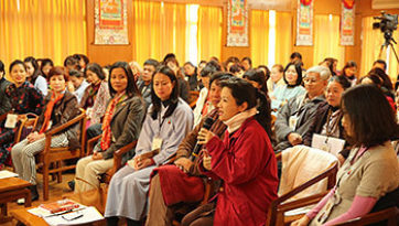 Thánh Đức Đạt Lai Lạt Ma giới thiệu Đạo đức Thế tục và Giáo lý Phật giáo cho nhóm Việt Nam