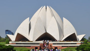 Nói về Hòa bình và Từ bi tại Đền Hoa Sen Baha'i