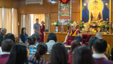 Giao lưu với lãnh đạo doanh nghiệp, Nghệ sĩ và Trí thức Việt Nam 