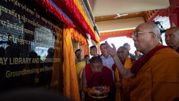 Lễ khởi công cho Thư viện Thiksey & Trung tâm học tập, cơm trưa tại Indus