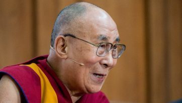 Hỗ trợ cho Quỹ CARES của Thủ Tướng Chính Phủ