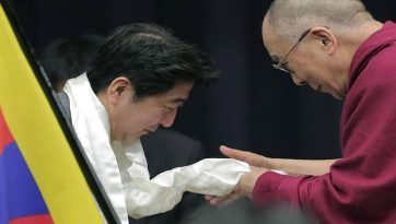 Đồng cảm với sự miễn nhiệm của Thủ tướng Nhật Bản