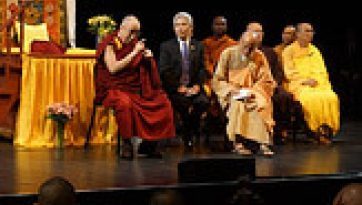 Gặp gỡ Phật tử Việt Nam, Học sinh Trung học Cơ sở và Trung học Phổ thông và Thị trưởng, Kết thúc chuyến thăm Louisville