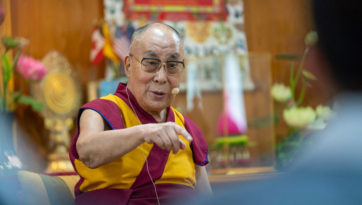 Giao lưu trực tuyến với người Việt nam