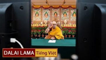 Đối diện với Thách thức bằng Từ bi và Trí tuệ